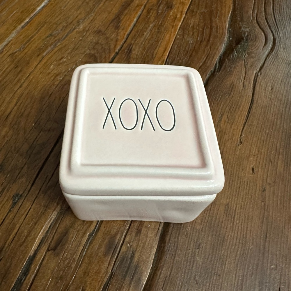Rae Dunn Jewelry Box in Light Pink